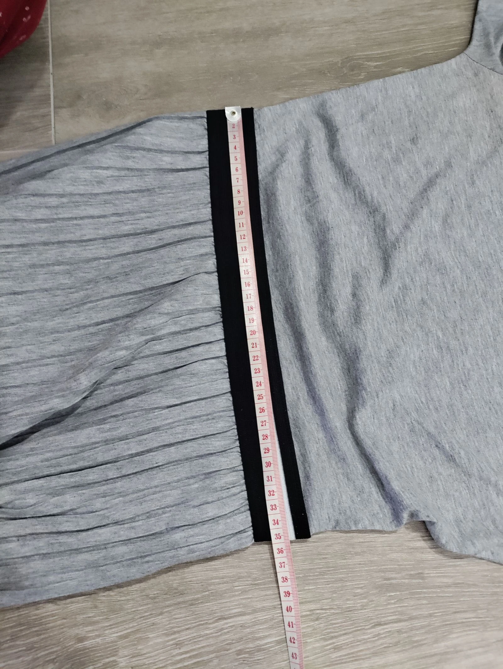 Vestido gris plisado cintura elástica negra – Green Coast – Talla 40 – photo 15